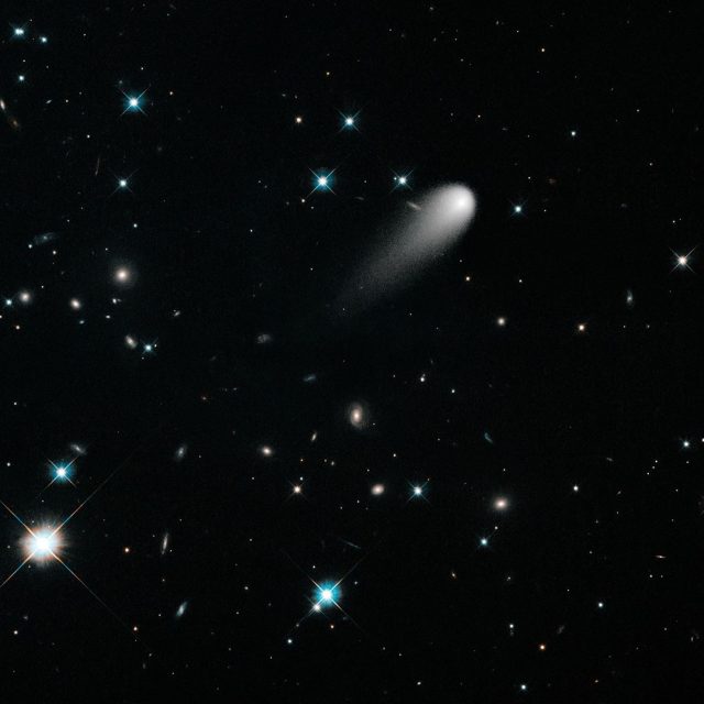 Cometas: mensajeros helados del sistema solar